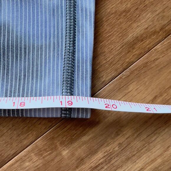 Athleta Capri Size XS Salutation Stash Pocket II Textured Blue/Gray Stripe - Picture 8 of 11